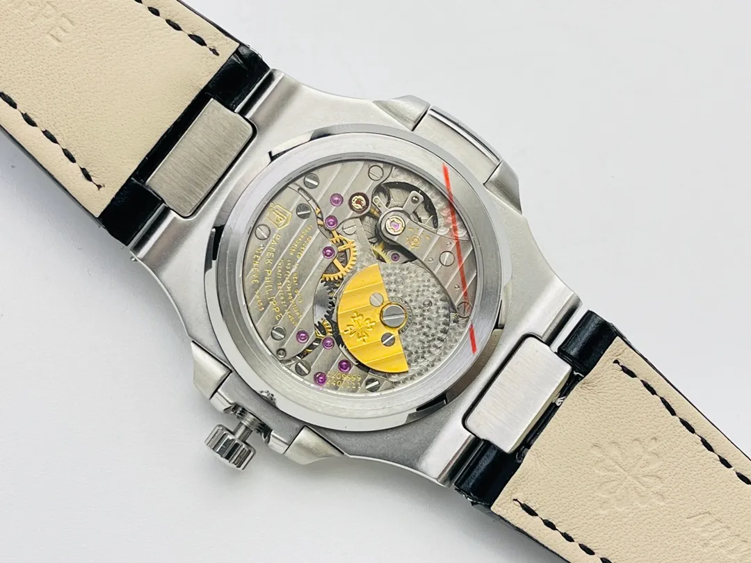 【Top Replica】💰5300! Patek Philippe [PFF Factory2022 Wall Crack Recommendation] The highest version on the market V5 upgraded ultra-thin version [The highest quality version on the market] Patek Philippe Patekphilippe Sports Series (Nautilus) 5724 (Domineering President) upgraded ultra-thin version of the Pearl Tuo, details: 1⃣️All functions are the same as the genuine ones (10-digit kinetic energy display, 7-digit calendar and moon phase 4-digit small second hand), with the same horizontal embossed pattern as the original, with fluorescent scales! 2⃣️Diameter 40 mm, 904L gold-plated stainless steel, sapphire glass mirror. 3⃣️The outer diamonds of models 5722 and 5724 are Swarovski diamonds, which are transparent and shiny, with extraordinary temperament. As close to the original as possible within the current state of the art, this watch is ready for all occasions! PFF Factory’s ingenious work welcomes your appreciation! (Buy now and get a PFF factory-customized version of a business pen for free, so that you can face any challenge calmly with full taste and style)